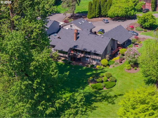 $880,000 | 31320 Southwest Parkway Avenue, Wilsonville, OR 97070