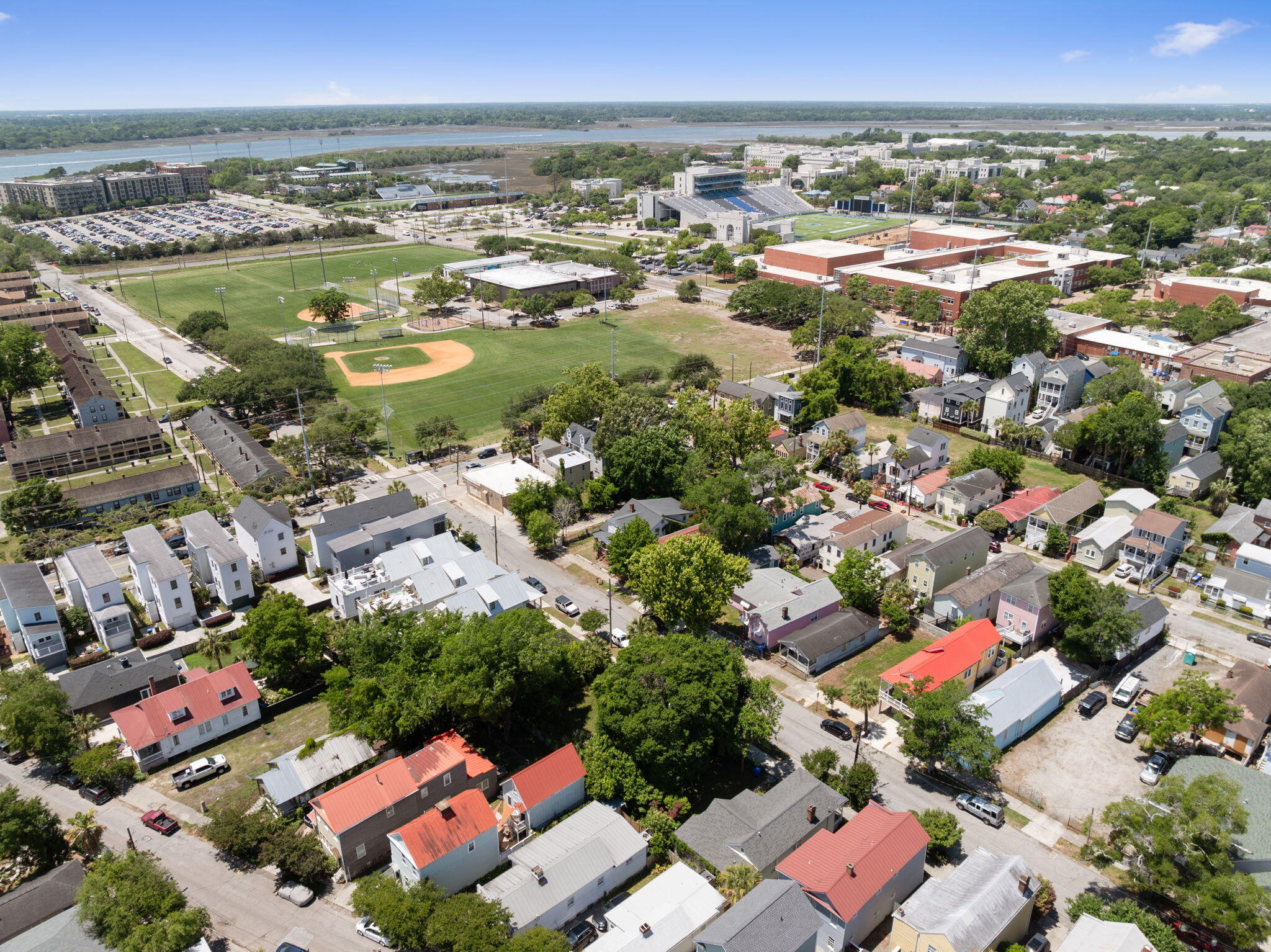 210 Line Street Charleston, SC 29403 - Photo 19 of 28 210 Line St17