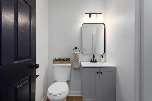 $184,500 | 15103 East Truman Road, Independence, MO 64050