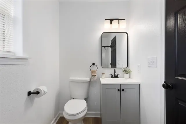 $184,500 | 15103 East Truman Road, Independence, MO 64050