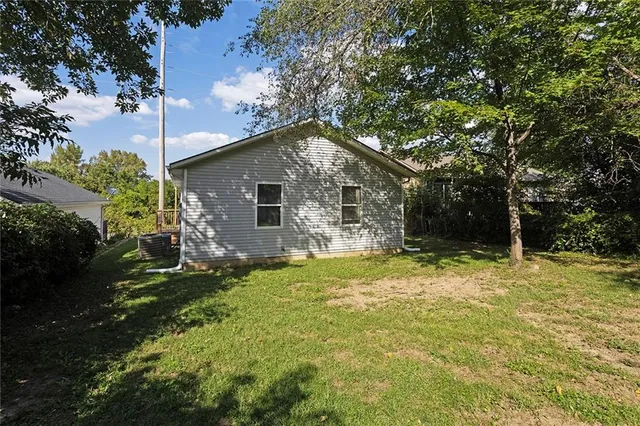 $184,500 | 15103 East Truman Road, Independence, MO 64050