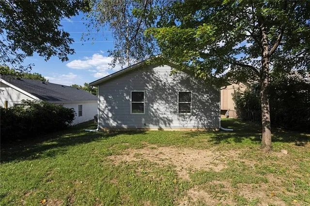 $184,500 | 15103 East Truman Road, Independence, MO 64050