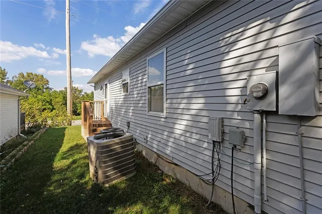 $184,500 | 15103 East Truman Road, Independence, MO 64050