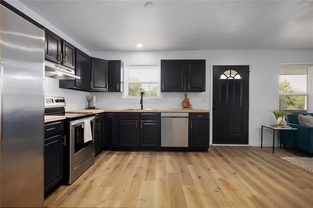 $184,500 | 15103 East Truman Road, Independence, MO 64050