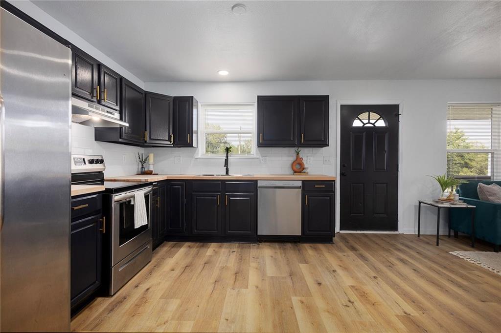 15103 East Truman Road Independence, MO 64050 - Photo 9 of 27