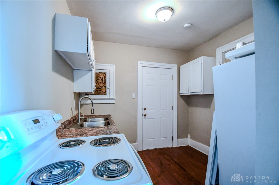 828 East Main Street Springfield, OH 45503 - Photo 43 of 46