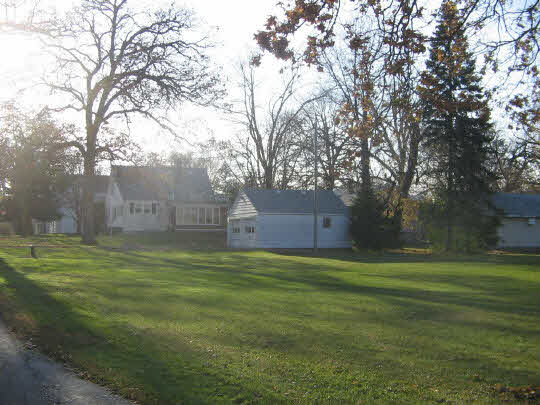 321 South 2nd Street Rochelle, IL 61068 - Photo 6 of 8 a backyard of a house