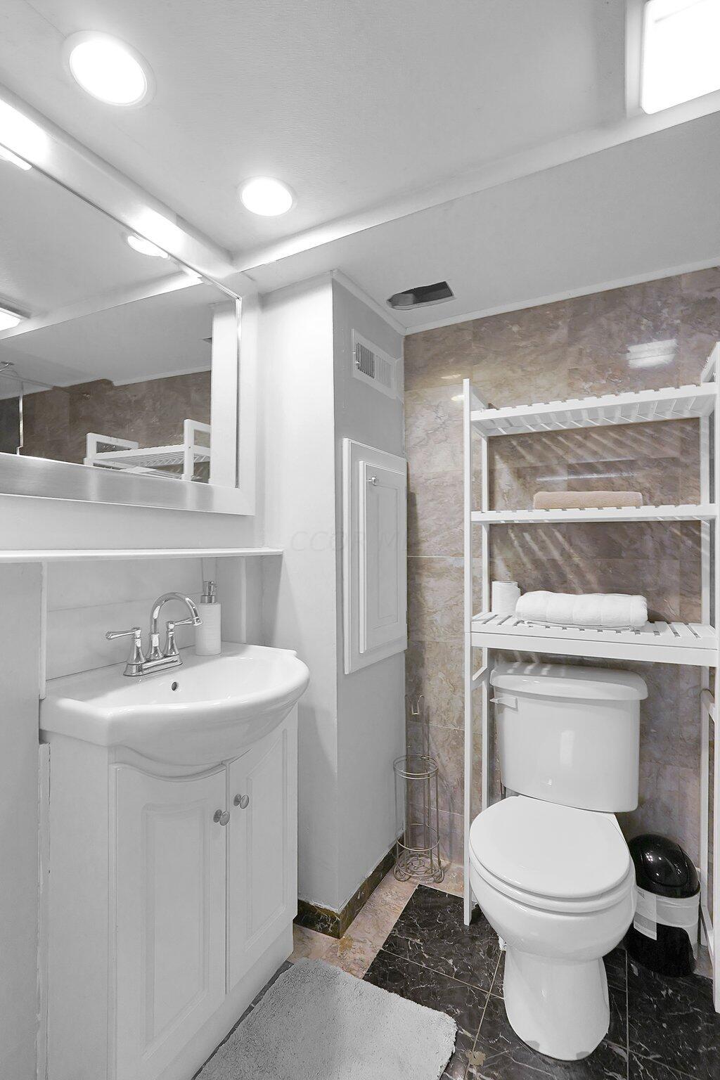 90 North Merkle Road Columbus, OH 43209 - Photo 26 of 32 basement full bath