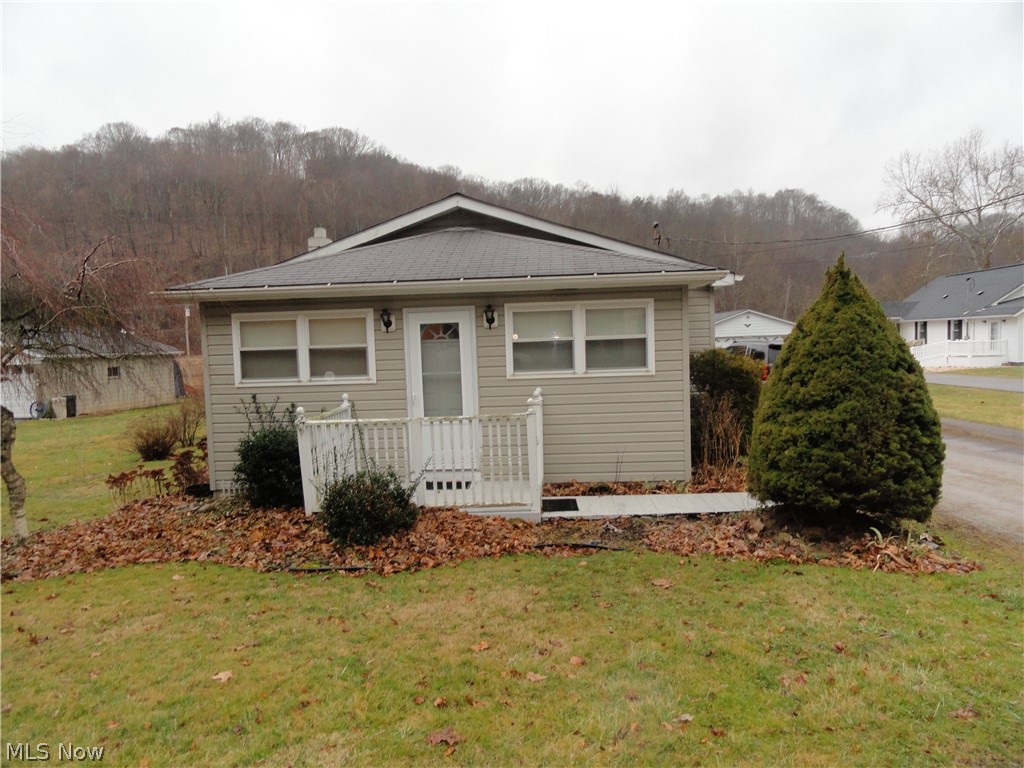 1986 Colliers Way Colliers, WV 26035 - Photo 2 of 20