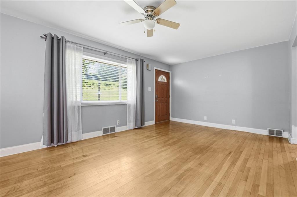 601 Wack Drive Rochester, PA 15074 - Photo 8 of 44