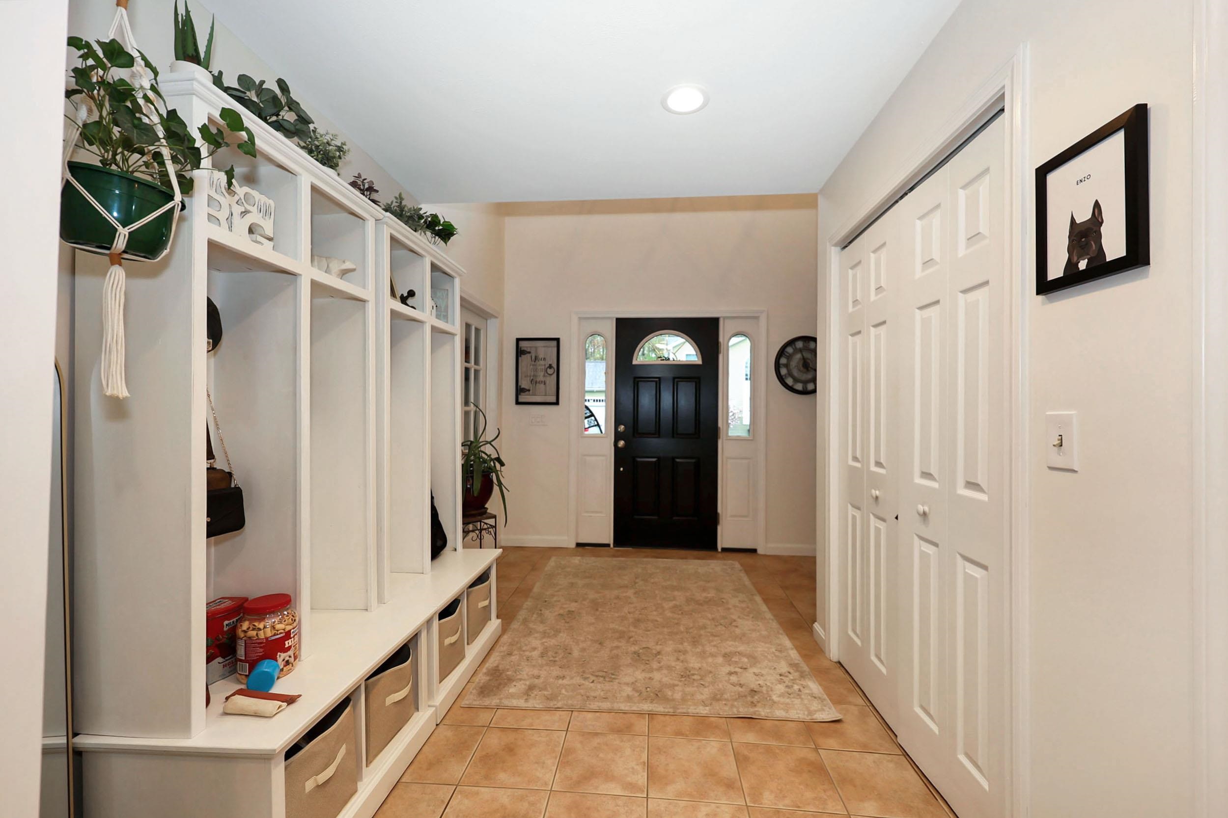 237 Stanton Street Manchester, NH 03103 - Photo 7 of 49