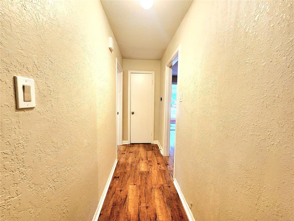 739 South Andrews Avenue Sherman, TX 75090 - Photo 14 of 15 a view of a bathroom with shower