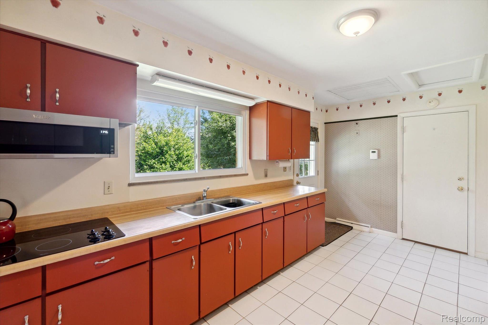 4103 Lapeer Road Burton, MI 48509 - Photo 11 of 15 Gallery Image 11