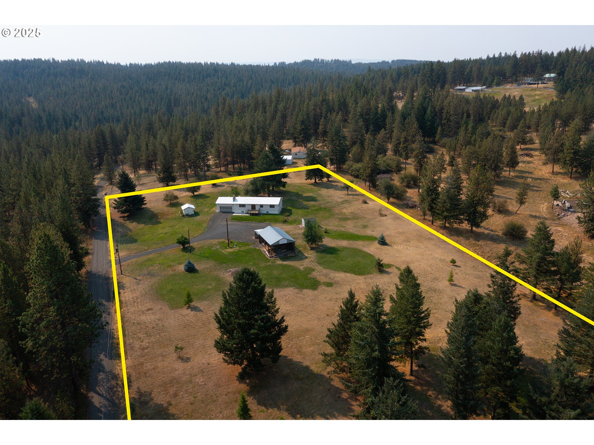 49414 County 1028 Road Pendleton, OR 97801 - Photo 35 of 46 a view of a small yard