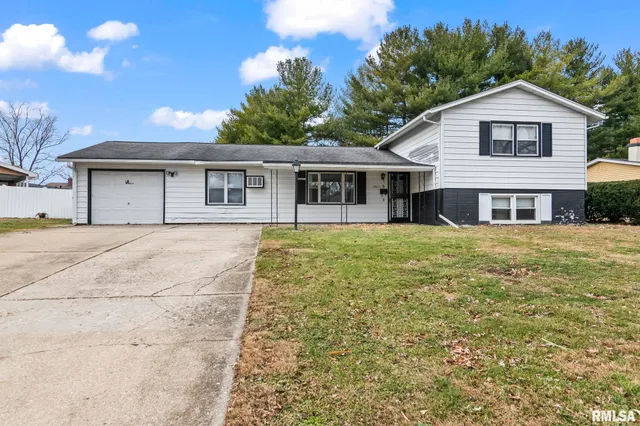 $185,000 | 4013 South Milan Road, Springfield, IL 62703