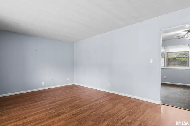 $185,000 | 4013 South Milan Road, Springfield, IL 62703