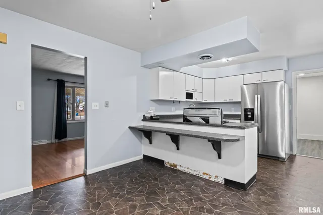 $185,000 | 4013 South Milan Road, Springfield, IL 62703