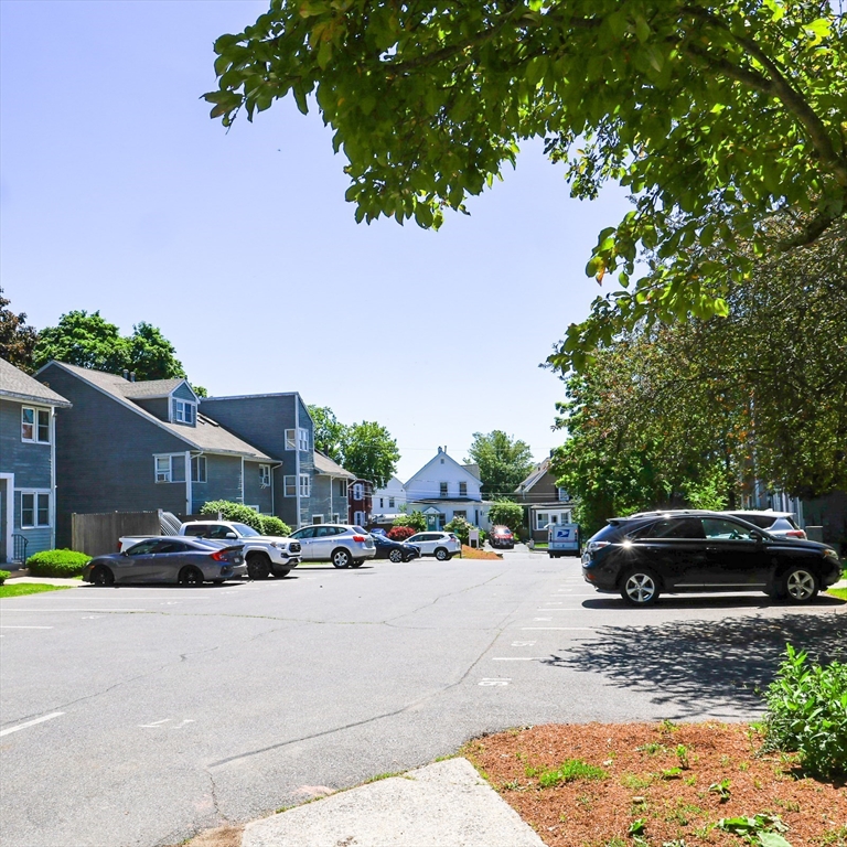 34 Farmland Road, Unit A Lowell, MA 01850 - Photo 6 of 32