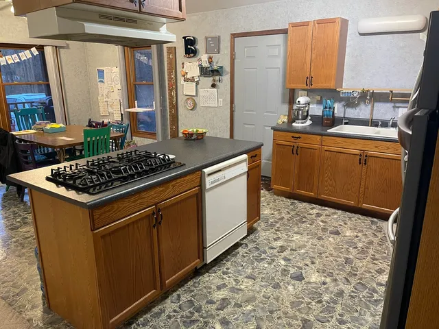 $169,900 | 975 Highway 34, Herod, IL 62947