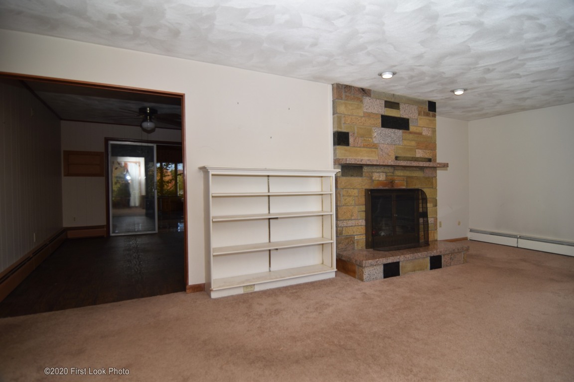 241 Harris Road Smithfield, RI 02917 - Photo 11 of 35 Gallery Image 11