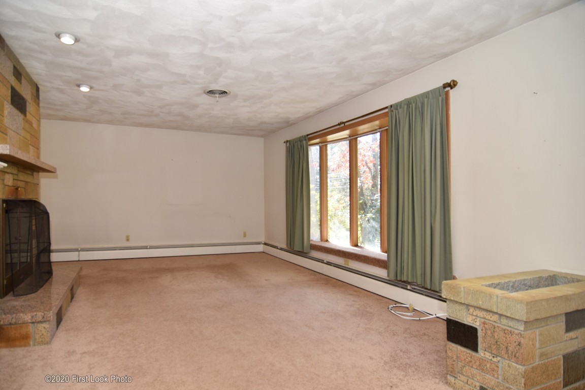241 Harris Road Smithfield, RI 02917 - Photo 13 of 35 Gallery Image 13