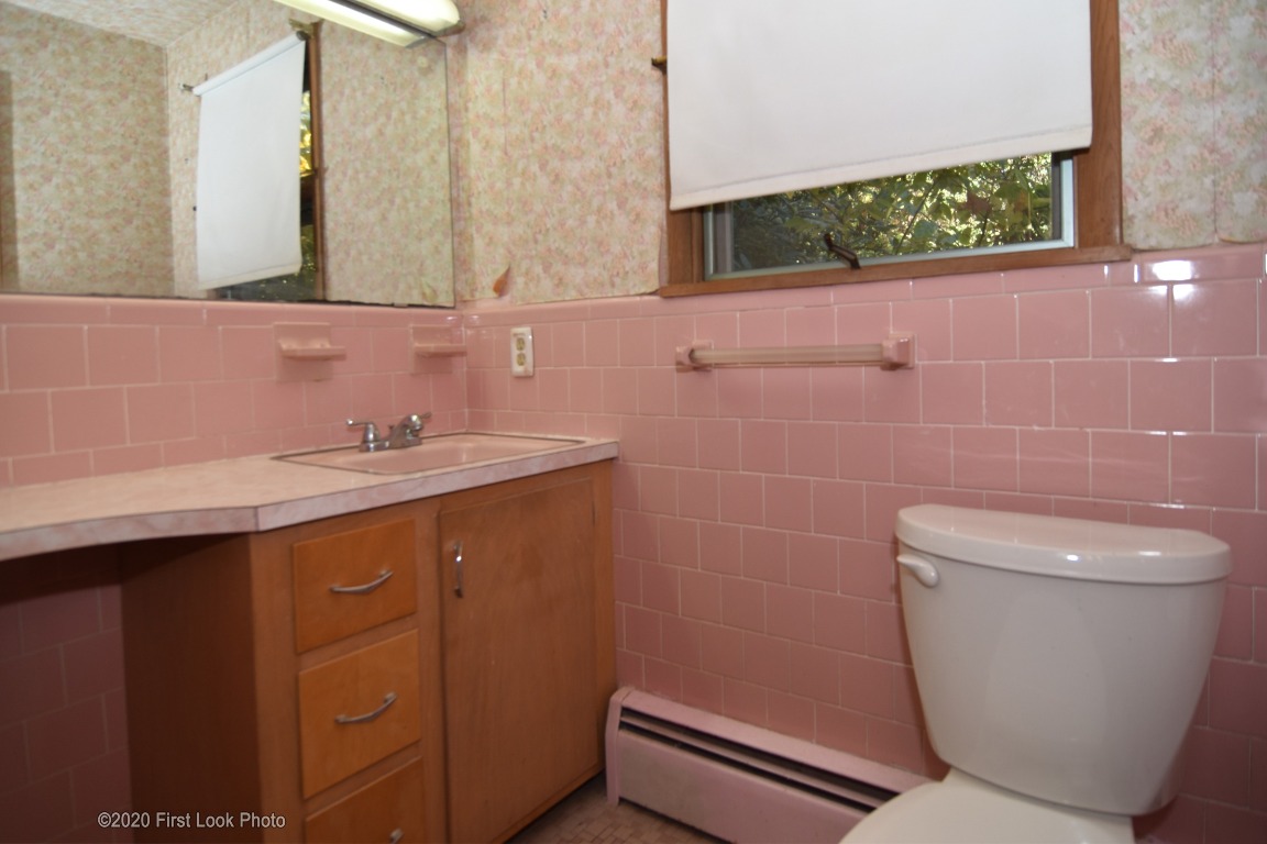 241 Harris Road Smithfield, RI 02917 - Photo 19 of 35 Gallery Image 19