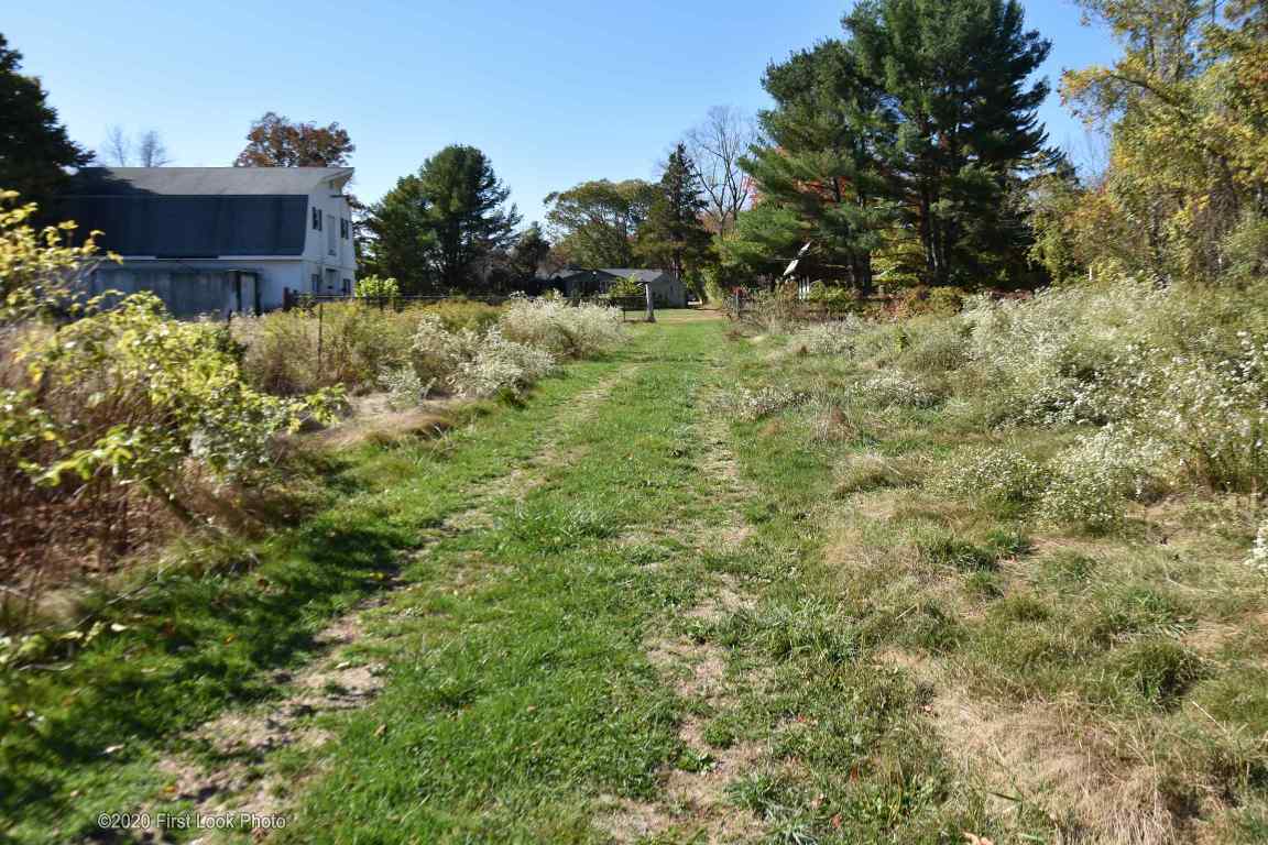 241 Harris Road Smithfield, RI 02917 - Photo 27 of 35 Gallery Image 27