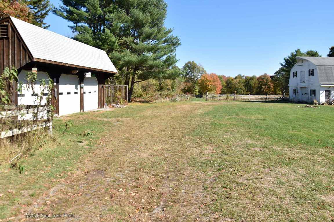 241 Harris Road Smithfield, RI 02917 - Photo 28 of 35 Gallery Image 28