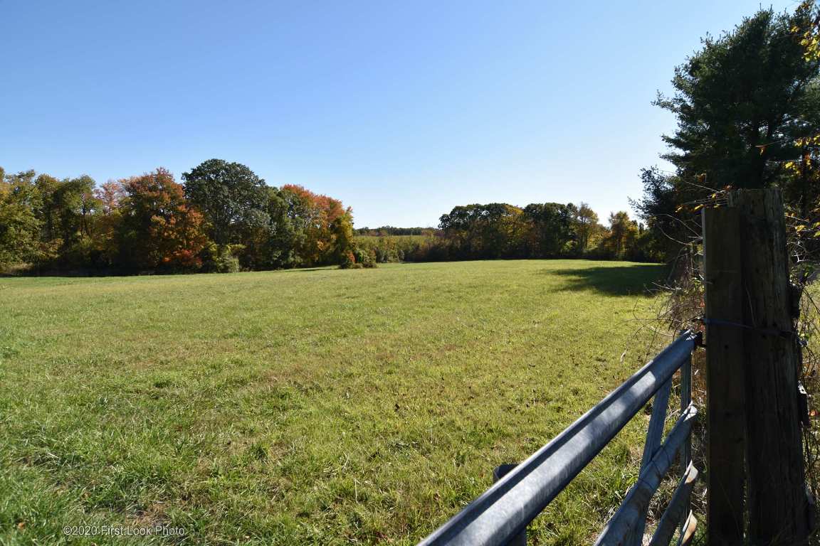 241 Harris Road Smithfield, RI 02917 - Photo 34 of 35 Gallery Image 34