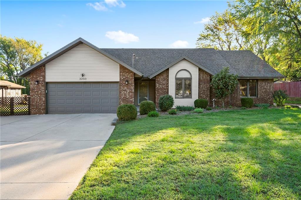 3250 North National Avenue Springfield, MO 65803 - Photo 2 of 42