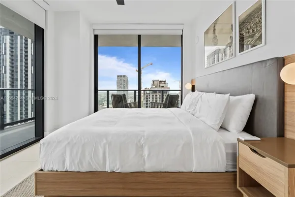 $6,800 | 601 Northeast 1st Avenue, Unit 2905, Miami, FL 33132