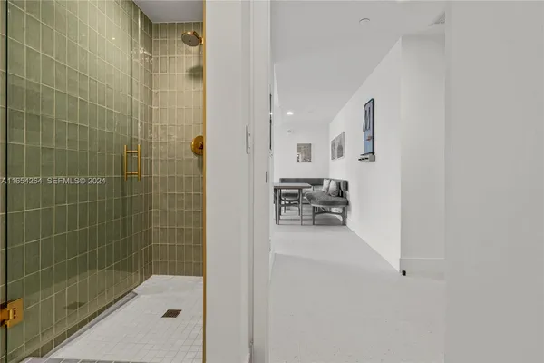 $6,800 | 601 Northeast 1st Avenue, Unit 2905, Miami, FL 33132