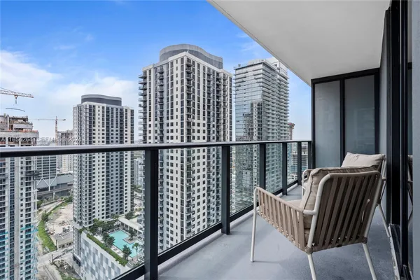 $6,800 | 601 Northeast 1st Avenue, Unit 2905, Miami, FL 33132