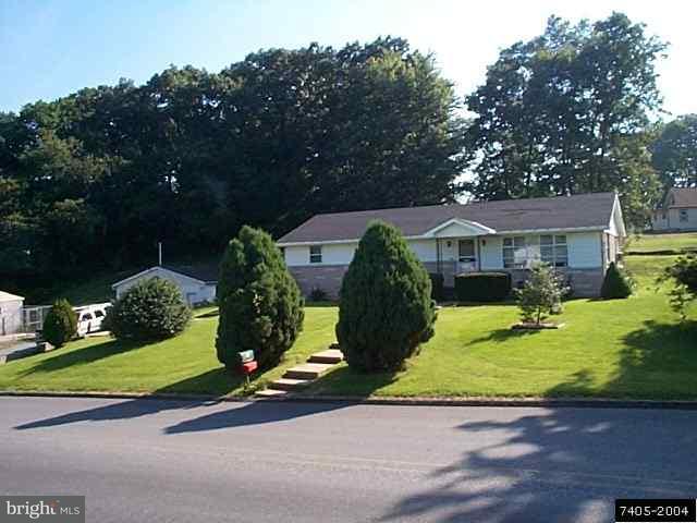 765 White Oak Road Windsor, PA 17366 - Photo 4 of 4