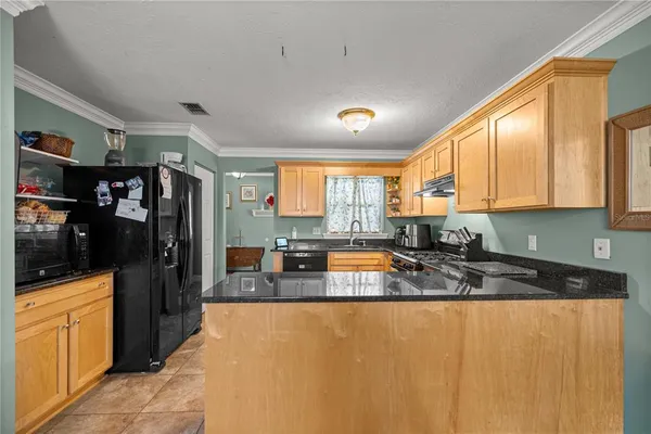 $374,900 | 5947 Ave C, McIntosh, FL 32667