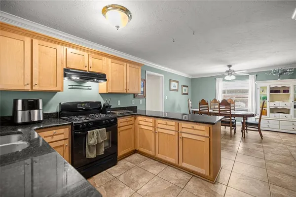 $374,900 | 5947 Ave C, McIntosh, FL 32667