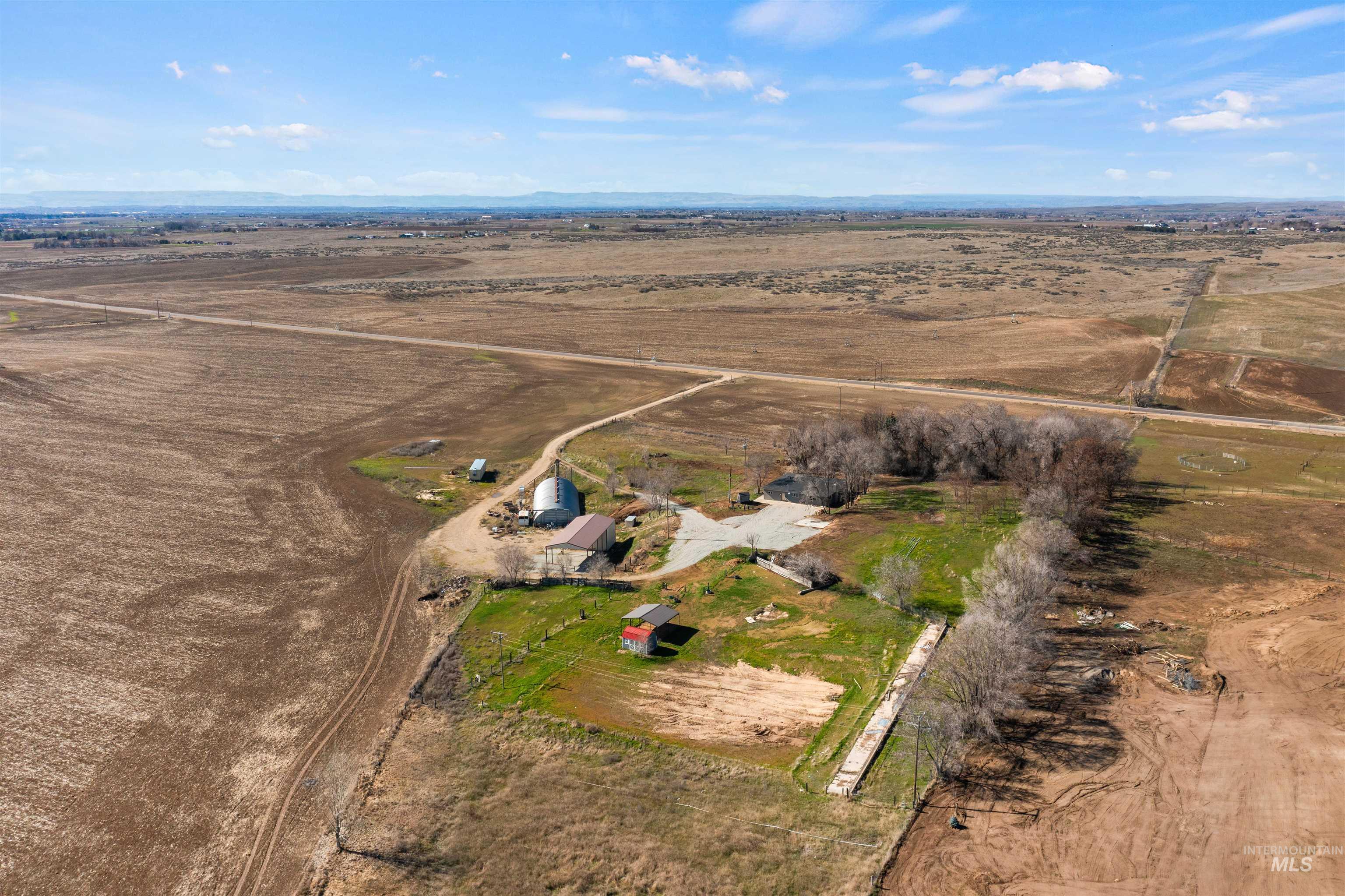 29862 Emmett Road Caldwell, ID 83607 - Photo 4 of 44