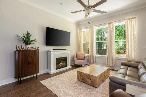 $675,000 | 945 Kenway Avenue, Roswell, GA 30076