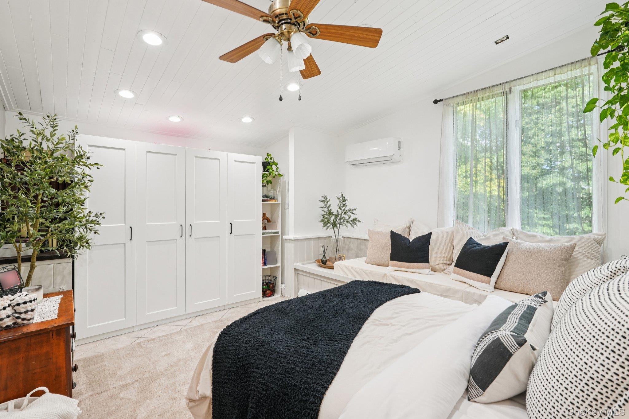 215 Rose Road West Nyack, NY 10994 - Photo 22 of 42 3rd bedroom step down off of office area