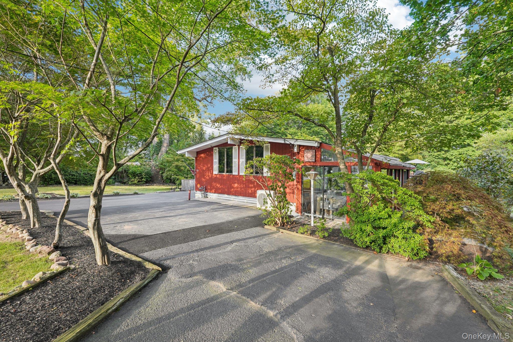 215 Rose Road West Nyack, NY 10994 - Photo 33 of 42 semi circulardriveway