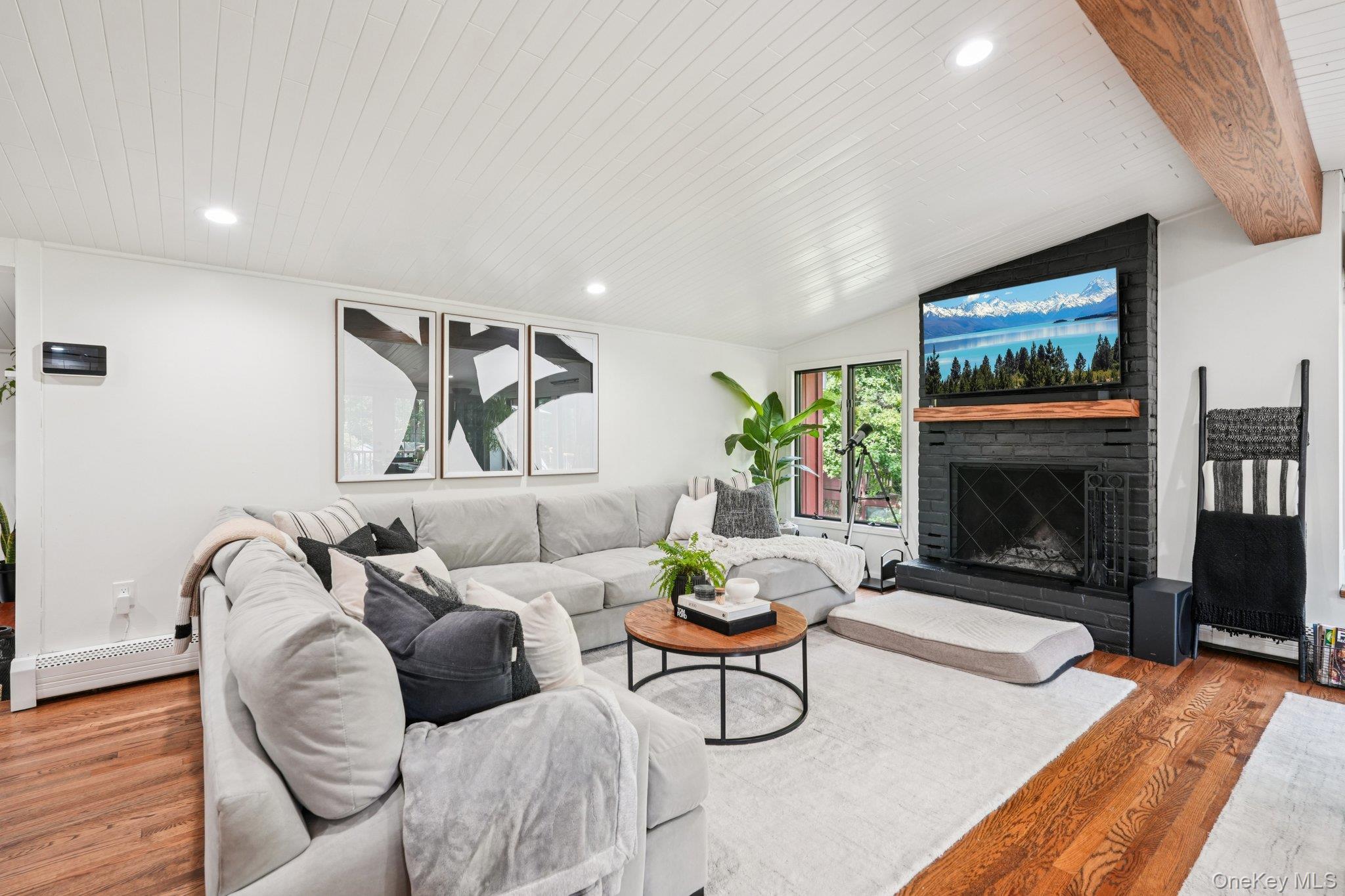 215 Rose Road West Nyack, NY 10994 - Photo 4 of 42