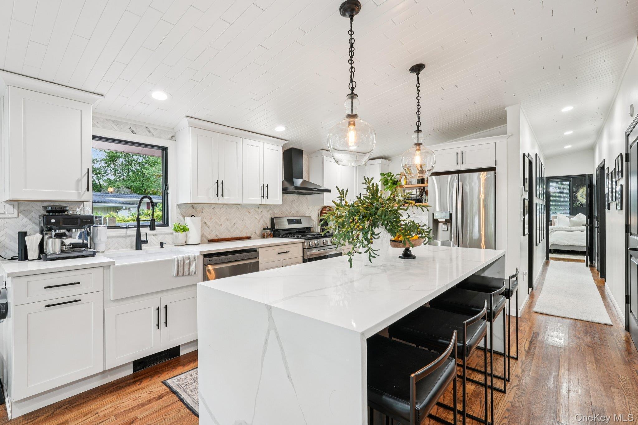 215 Rose Road West Nyack, NY 10994 - Photo 8 of 42