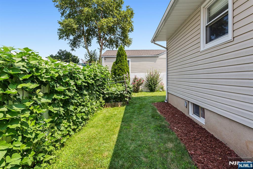 38 Parson Road Clifton, NJ 07012 - Photo 30 of 36 Gallery Image 30