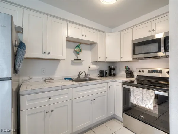 $775,000 | 130-132 Delmar Avenue, Fort Myers Beach, FL 33931