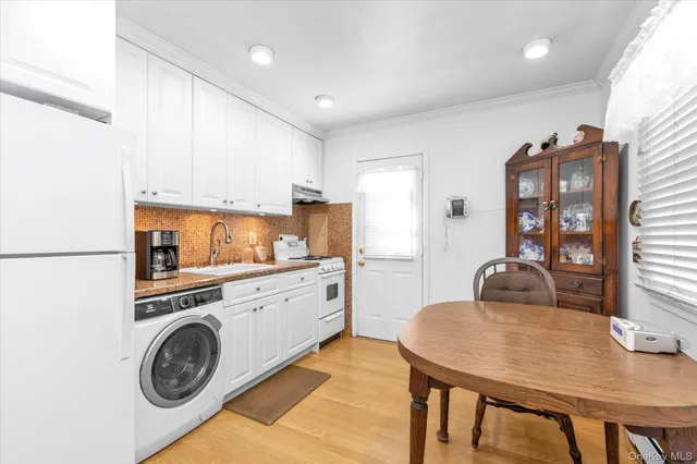 $649,000 | 49 Princeton Place, Merrick, NY 11566