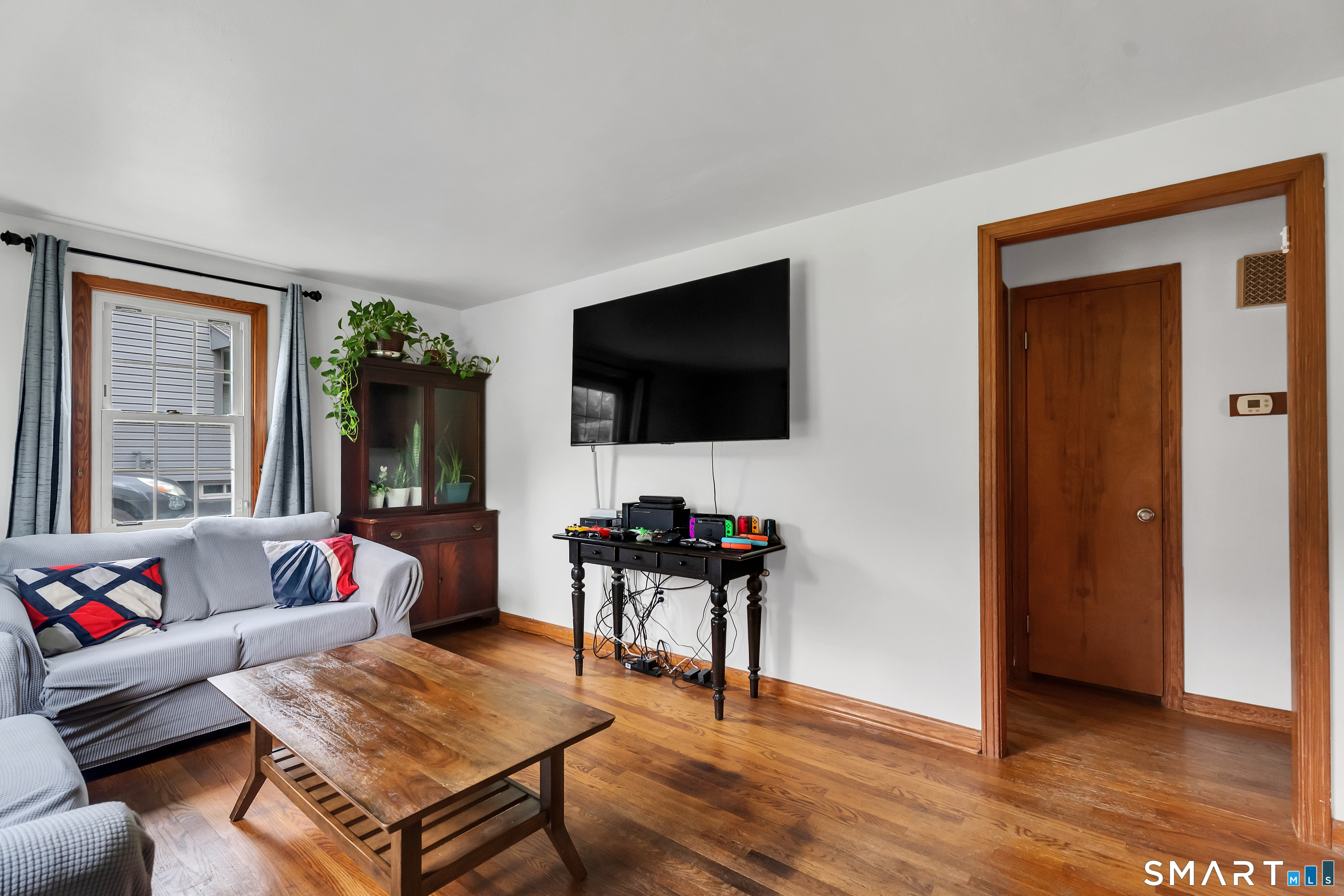 19 Lakeview Street Meriden, CT 06451 - Photo 5 of 29