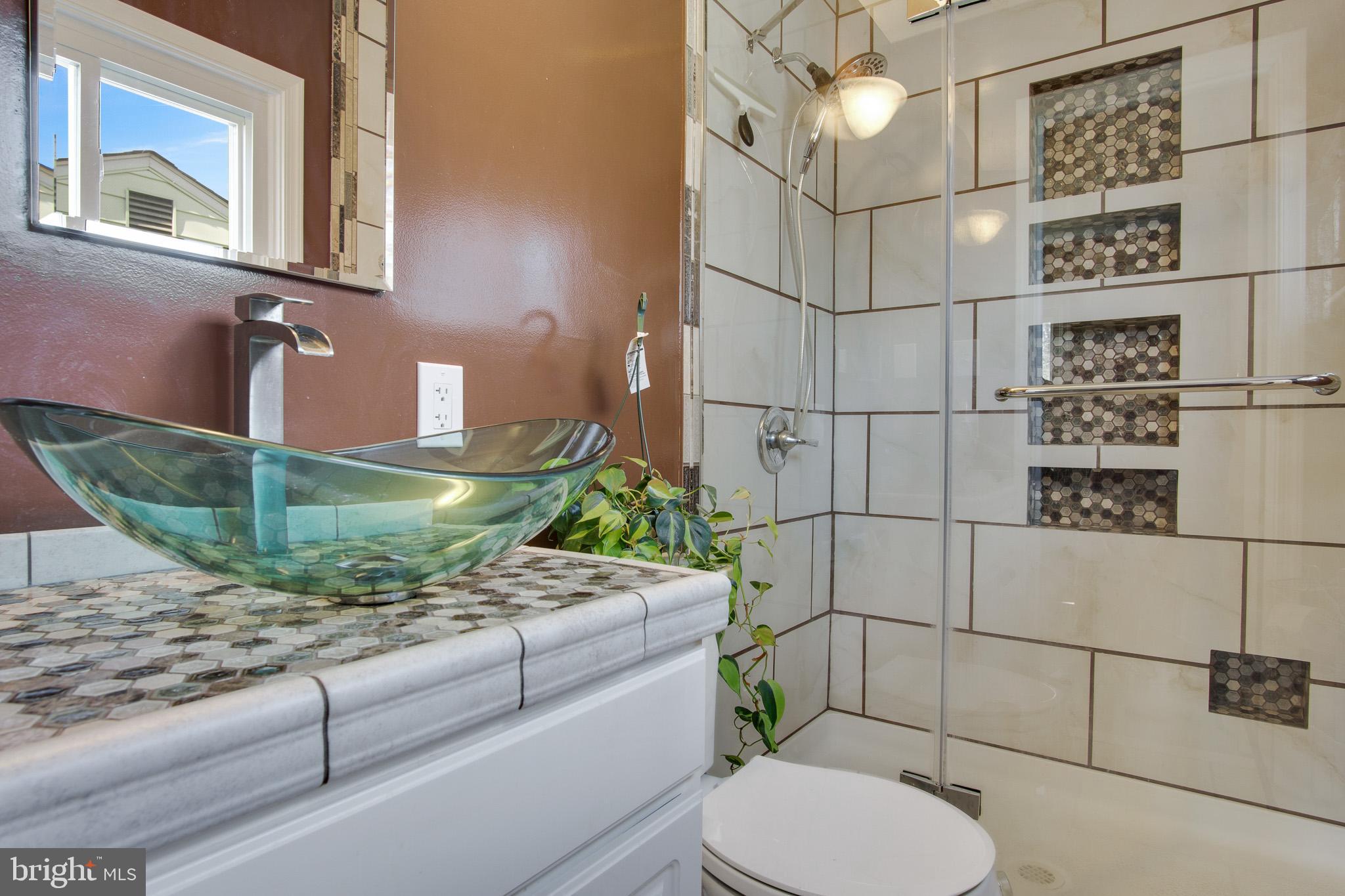 39 Miles Road Claymont, DE 19703 - Photo 12 of 20 Master Bathroom