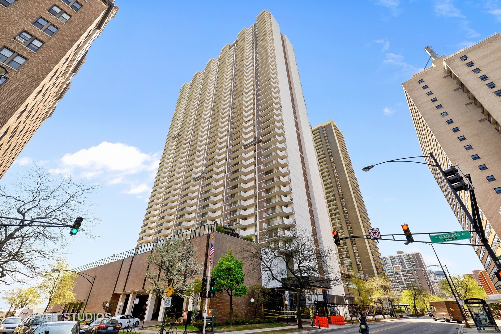 6033 North Sheridan Road, Unit 36F Chicago, IL 60660 - Photo 1 of 29