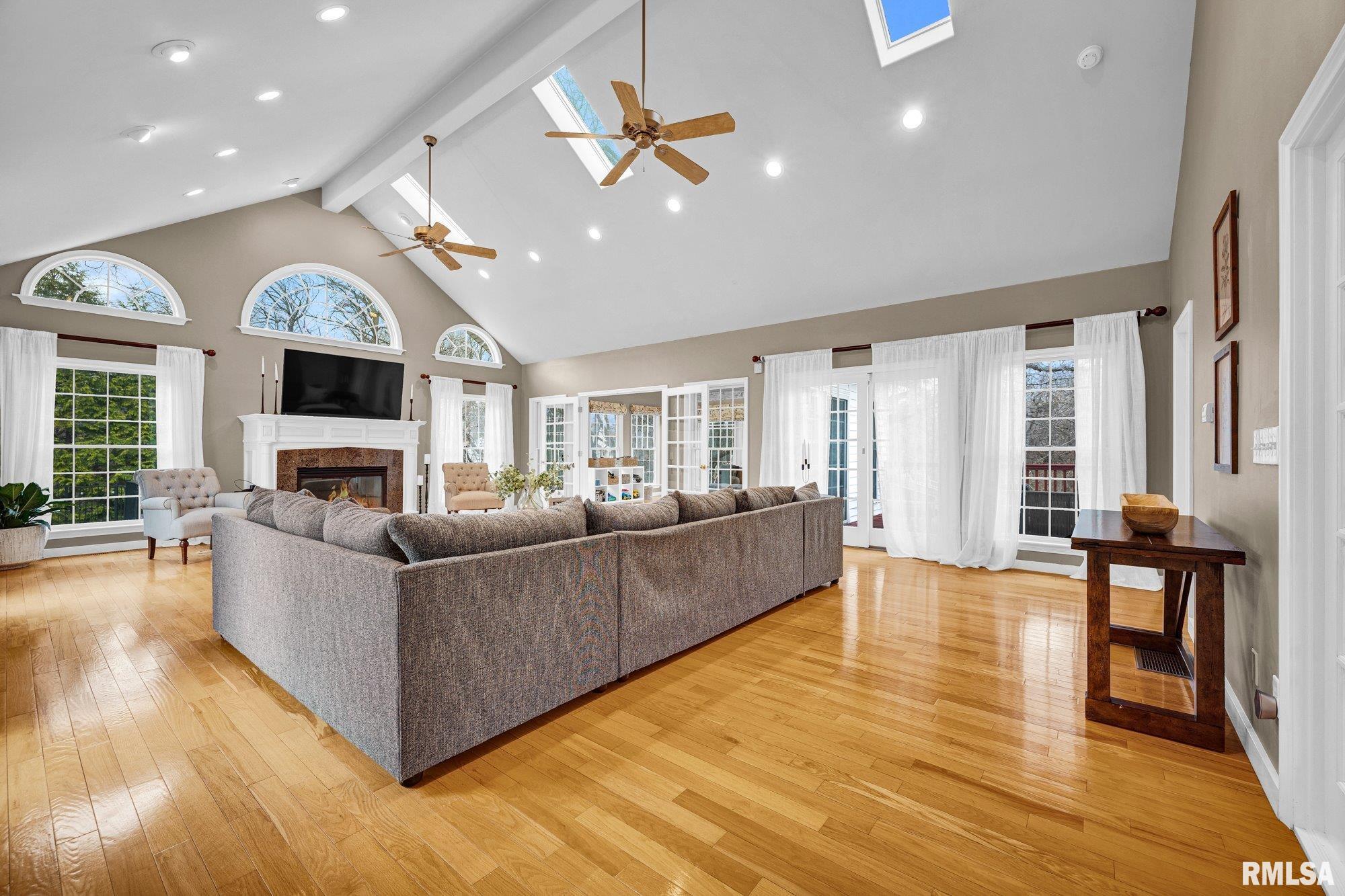 6526 North Saint Marys Road Peoria, IL 61614 - Photo 11 of 84