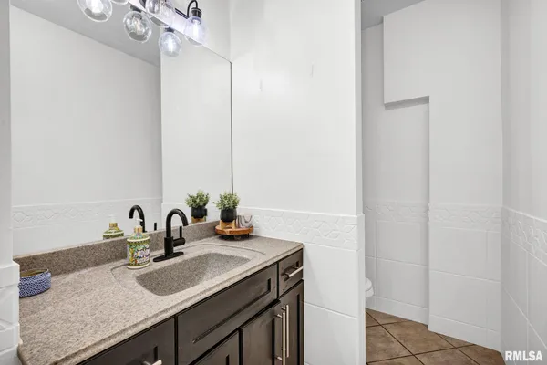 $575,000 | 6526 North Saint Marys Road, Peoria, IL 61614